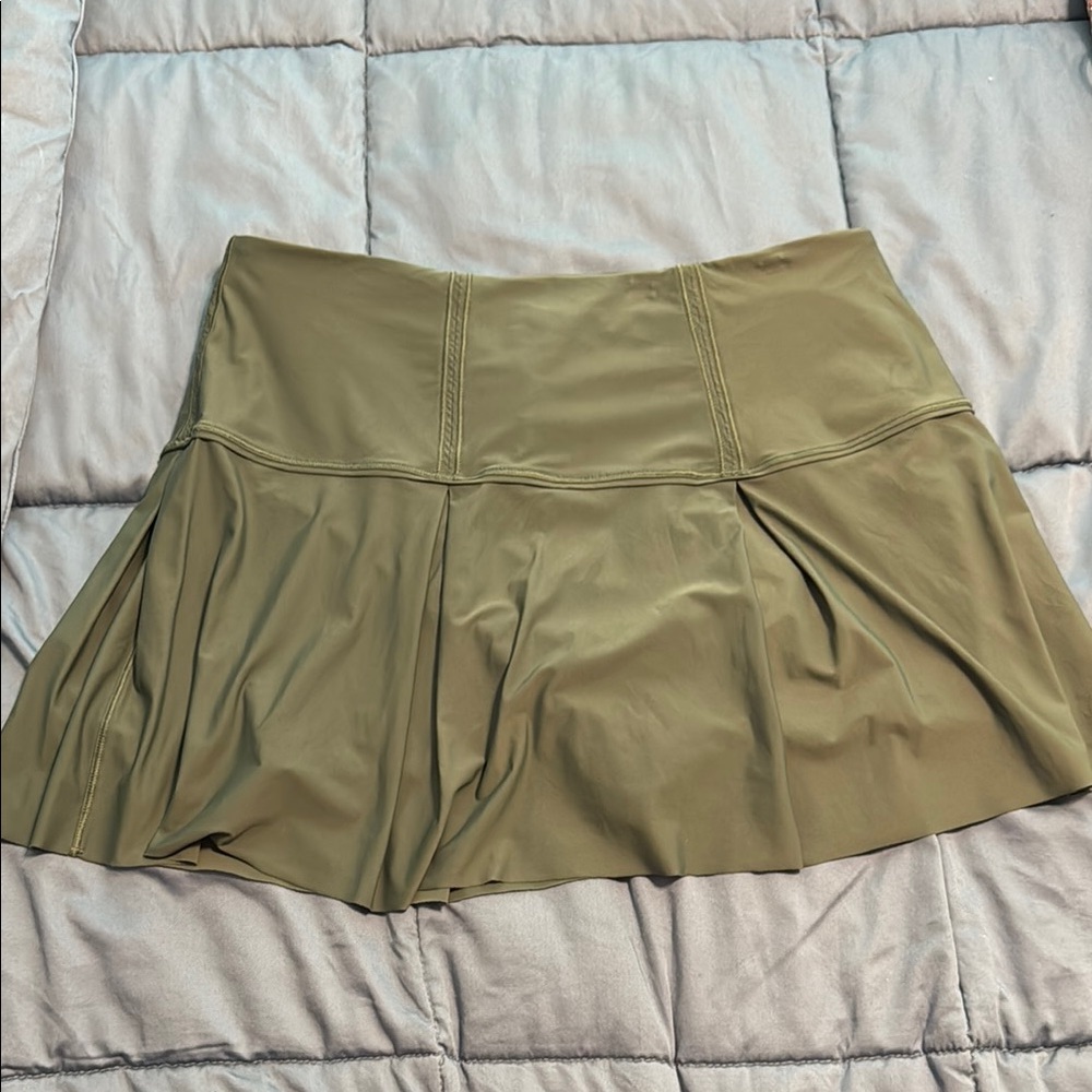 Lululemon skirt sz8